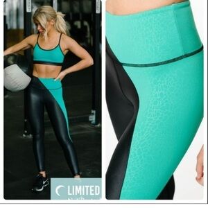 Zyia Jade River Stone Metallic Light n Tight 7/8 24” Leggings size 16/18